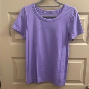 Lululemon Athletica Purple Short Sleeve Tee
